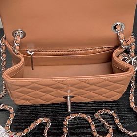 Chanel 25B — великолепная сумка из сер