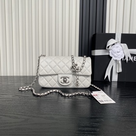Chanel 25B — великолепная сумка из сер
