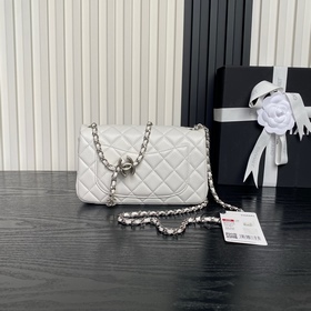 Chanel 25B — великолепная сумка из сер