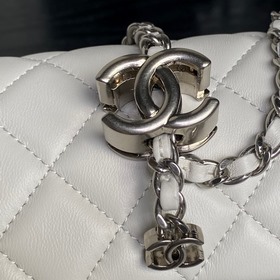 Chanel 25B — великолепная сумка из сер