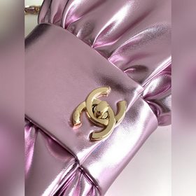 Топ-модель из оригинальной коллекции, 