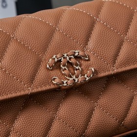 Хитовая модель сезона от Chanel — сумк