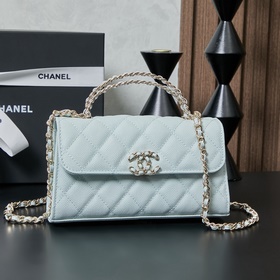 Хитовая модель сезона от Chanel — сумк