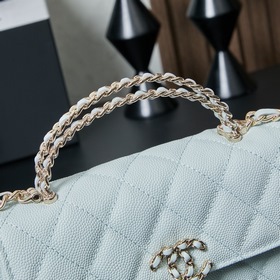 Хитовая модель сезона от Chanel — сумк