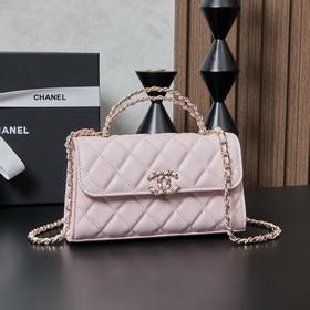 Хитовая модель сезона от Chanel — сумк