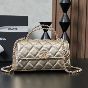 Хитовая модель сезона от Chanel — сумк