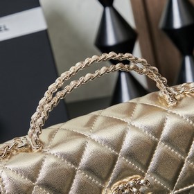 Хитовая модель сезона от Chanel — сумк