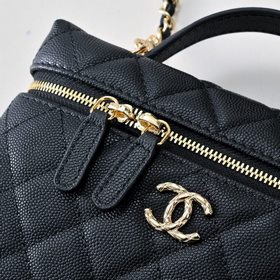Сумка CHANEL 26C LP в форме ланч-бокса