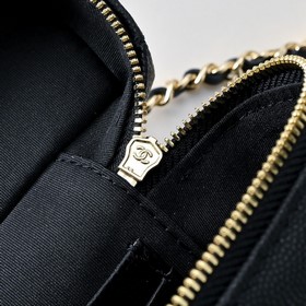 Сумка CHANEL 26C LP в форме ланч-бокса