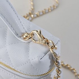 Сумка CHANEL 26C LP в форме ланч-бокса