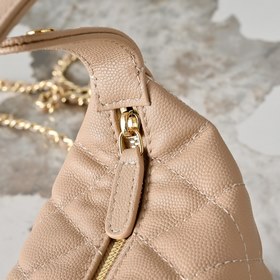 Новая сумка Chanel в форме ланч-бокса 