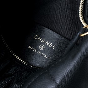 Новая сумка Chanel в форме ланч-бокса 