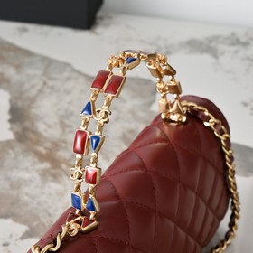Сумка CHANEL 22B с ручкой из эмали с 