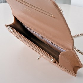 Сумка Chanel с ручкой из жемчуга и стр