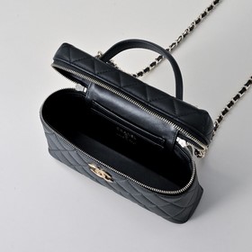 Косметичка Chanel из овечьей кожи с за