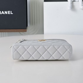 Косметичка Chanel из овечьей кожи с за