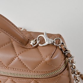 Косметичка Chanel из овечьей кожи с за