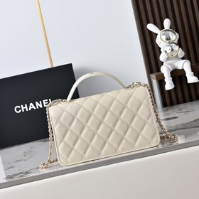 Chanel 25C — новинка весенней коллекци