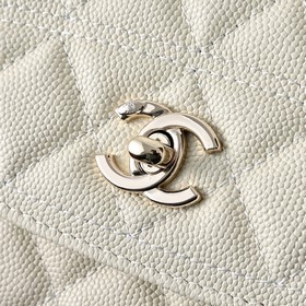 Chanel 25C — новинка весенней коллекци