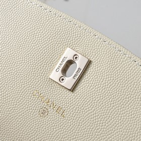 Chanel 25C — новинка весенней коллекци