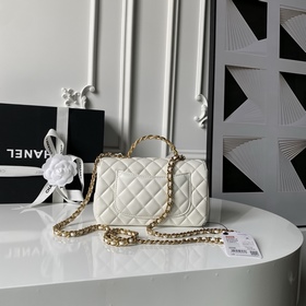 Сумка Chanel 25K с ручкой, украшенной 