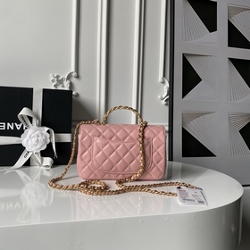 Сумка Chanel 25K с ручкой, украшенной 