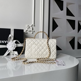 Сумка Chanel 25K с ручкой, украшенной 