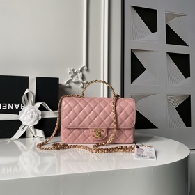 Сумка Chanel 25K с ручкой, украшенной