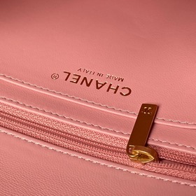 Сумка Chanel 25K с ручкой, украшенной 