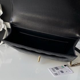 Chanel 25B — классическая модель в рет