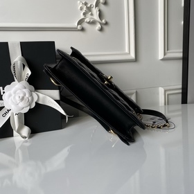 Chanel 25B — классическая модель в рет