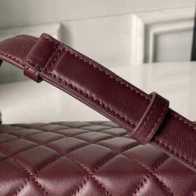 Chanel впервые представляет модель AS6