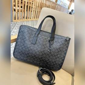 Топовая версия COACH в полной фирменно