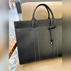 Высшая версия COACH в полной фирменной
