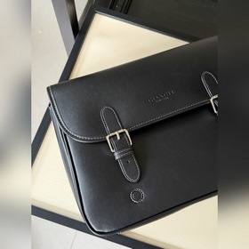 Коричневая сумка-мессенджер Coach в ко