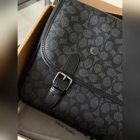 Коричневая сумка-мессенджер Coach в ко