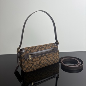 Модель COACH в максимальной комплектац
