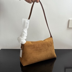 Топ-модель COACH в полной фирменной уп