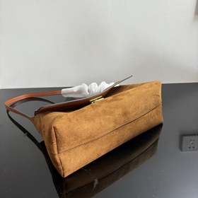 Топ-модель COACH в полной фирменной уп