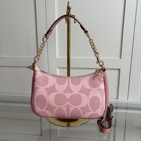 Модель COACH высшей серии в полной фир