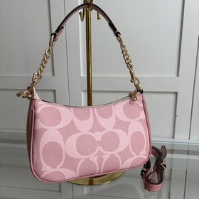 Модель COACH высшей серии в полной фир