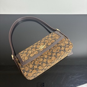 COACH в максимальной комплектации с по