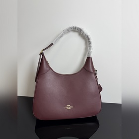 Высшая версия COACH в полной фирменной