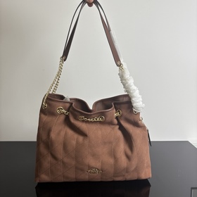 Модель Coach в максимальной комплектац