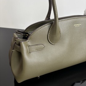 Самая последняя модель COACH в оригина