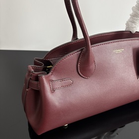 Самая последняя модель COACH в оригина