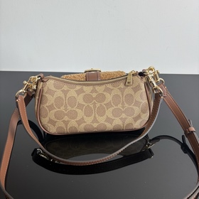 Высшая версия COACH в полной фирменной