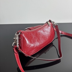 Самая последняя версия сумки COACH в п