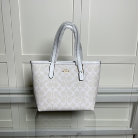 Полная версия COACH в оригинальной упа