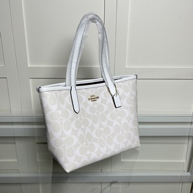 Полная версия COACH в оригинальной упа